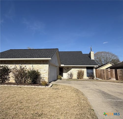 913 Taos Dr, Victoria, TX, 77904-3766 | Card Image