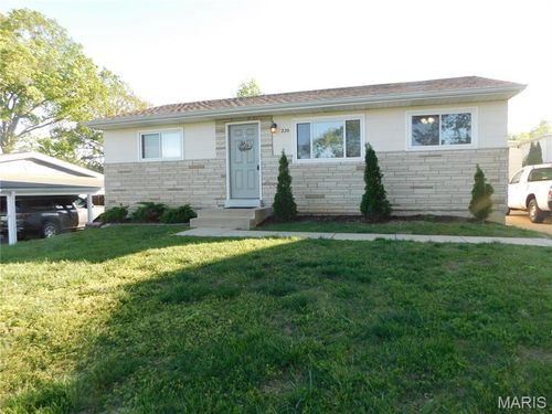 220 Arras Dr, Saint Louis, MO, 63129-3806 | Card Image
