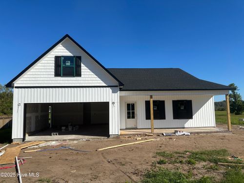 111 Camelot Dr, Holly Ridge, NC, 28445-7958 | Card Image