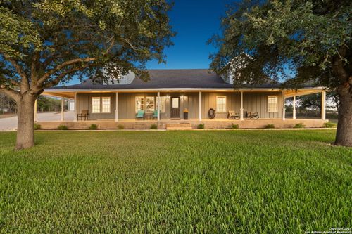 637 Boldt View, Adkins, TX, 78101 | Card Image