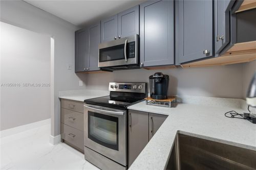 apt-205-4110 Nw 88th Ave, Coral Springs, FL, 33065-1828 | Card Image