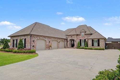 138 Independence Dr, Houma, LA, 70360-2541 | Card Image