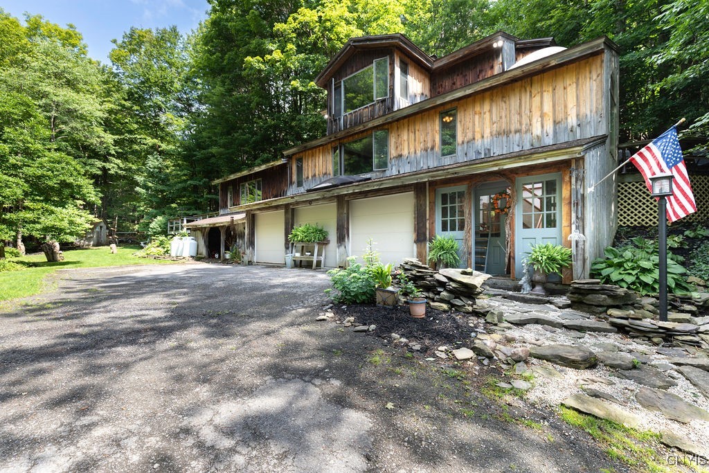 Stone Bridge Rd, Cazenovia, NY 13035
