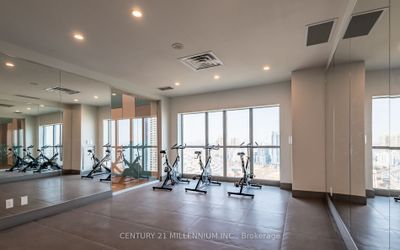 2031 - 165 Legion Rd N, Condo with 1 bedrooms, 1 bathrooms and 1 parking in Etobicoke ON | Image 3