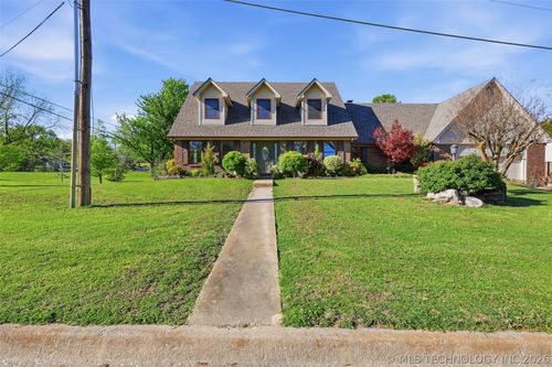 1314 S Constant Dr, Ada, OK, 74820-8348 | Card Image