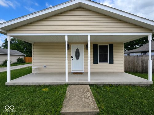 390 W Harrison St, Martinsville, IN, 46151-1440 | Card Image