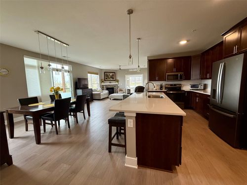 106-9065 Bishop Dr, West Des Moines, IA, 50266-1894 | Card Image