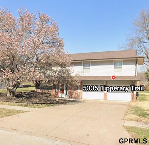 5335 Tipperary Trl, Lincoln, NE, 68512-1468 | Card Image