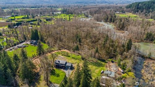 8607 436th Ave Se, North Bend, WA, 98045-8110 | Card Image