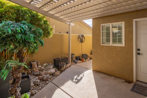 648 W Hale Ave, Moab, UT, 84532-2093 | Card Image