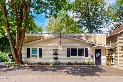 515 1st Ave, Troy, NY, 12182-2710 | Card Image
