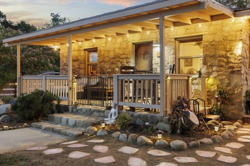 335 Burnham Rd, Oak View, CA, 93022 | Card Image