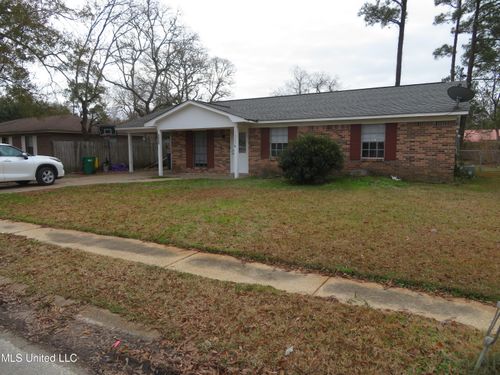 16205 Bordeaux Dr, Biloxi, MS, 39532-3812 | Card Image