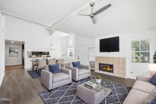 574 Charles St, Moorpark, CA, 93021 | Card Image