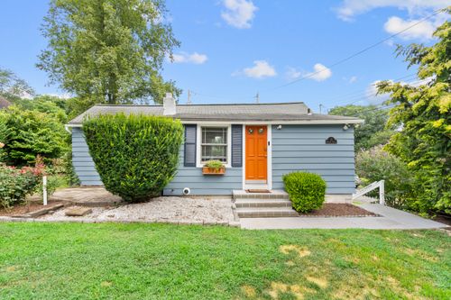 13 Marshall Ave, Trumbull, CT, 06611-4805 | Card Image