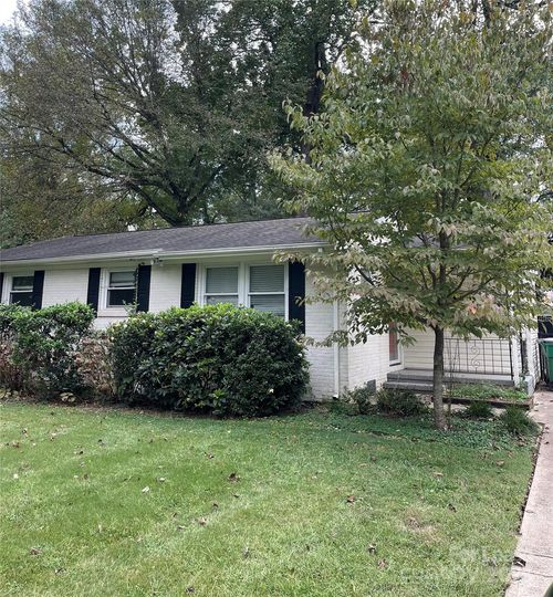 2610 Springway Dr, Charlotte, NC, 28205-2250 | Card Image