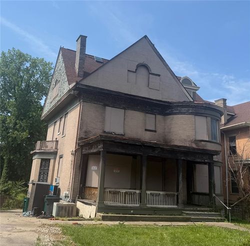 755 N Fred Shuttlesworth Cir, Cincinnati, OH, 45229-1809 | Card Image