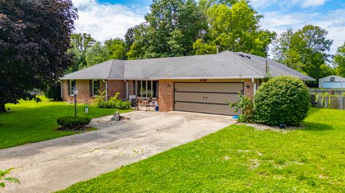 12610 Arrowhead Dr, Daleville, IN, 47334-9714 | Card Image