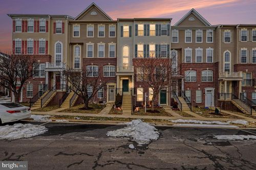 15831 John Diskin Cir, WOODBRIDGE, VA, 22191-6513 | Card Image