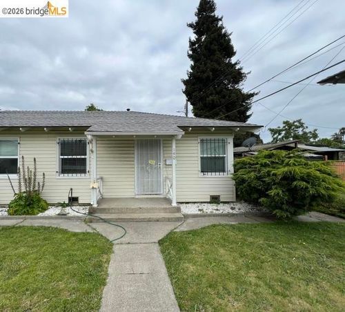 140 W Chanslor Ave, Richmond, CA, 94801-3433 | Card Image