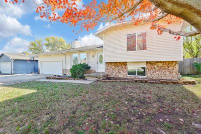 507 E Burning Tree Rd, House other with 4 bedrooms, 2 bathrooms and null parking in Derby KS | Image 1