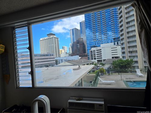 401-747 Amana St, Honolulu, HI, 96814-5117 | Card Image