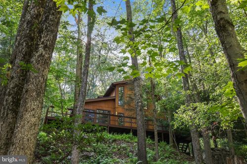 424 Iroquois Loop, Canadensis, PA, 18325-9735 | Card Image