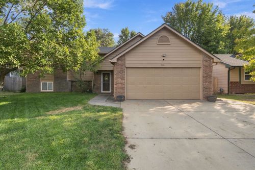 1319 E Spring Cir, Haysville, KS, 67060 | Card Image