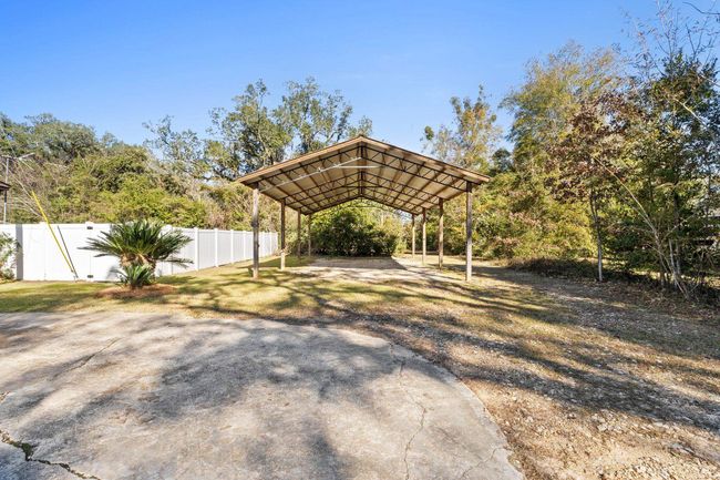 312 W Marion St, House other with 3 bedrooms, 2 bathrooms and null parking in Chattahoochee FL | Image 42