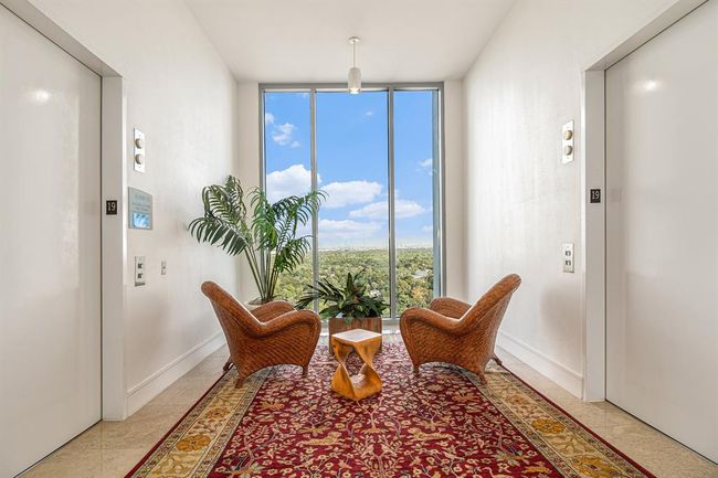 ELEVATOR LOBBY | Image 7