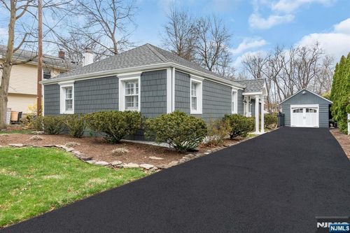 465 Franklin Tpke, Ridgewood, NJ, 07450-1911 | Card Image