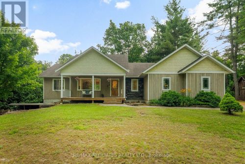 955 Bathurst 9th Corners, Tay Valley, ON, K0G1A0 | Card Image