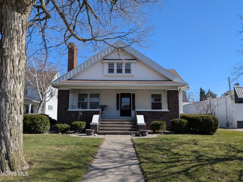 207 Jefferson Ave, Defiance, OH, 43512-2146 | Card Image