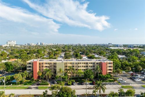 apt-203-2400 Ne 10th St, Pompano Beach, FL, 33062-4145 | Card Image