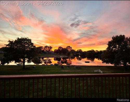 30-26955 Milford Rd, South Lyon, MI, 48178-9789 | Card Image