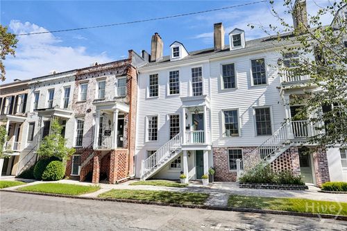 112 W Taylor St, Savannah, GA, 31401-4915 | Card Image