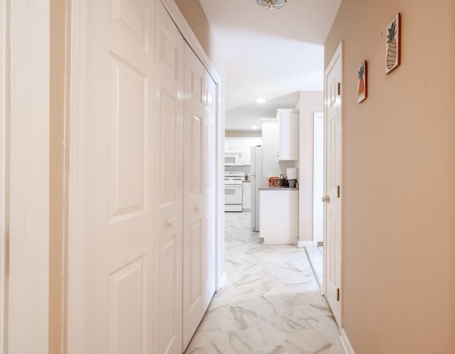 86 - 86 Haley Ln, Condo with 2 bedrooms, 2 bathrooms and null parking in Sandy Hook CT | Image 20