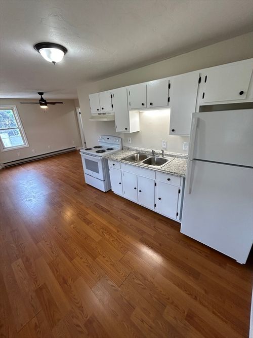 apt-5-109 Morris St, Southbridge, MA, 01550-2764 | Card Image
