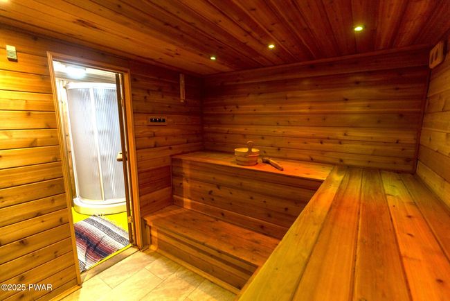 Sauna | Image 35