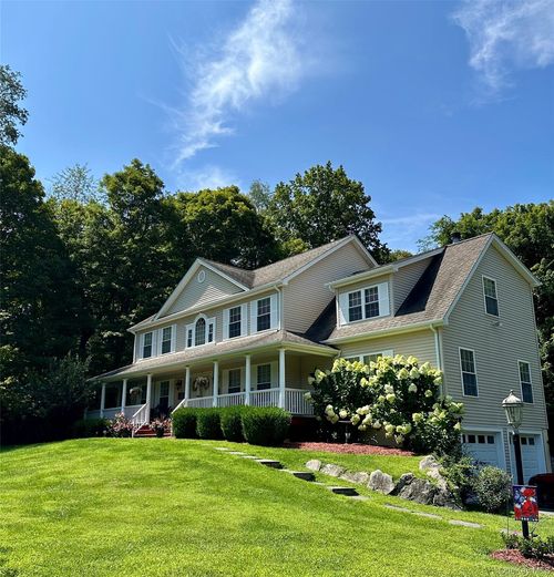 5 Perri Ln, Pawling, NY, 12564-2044 | Card Image