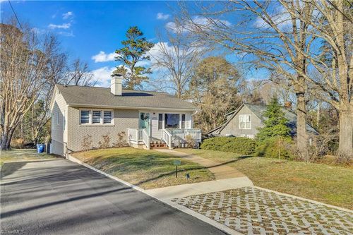 2777 Calumet St, Winston-Salem, NC, 27106-5737 | Card Image