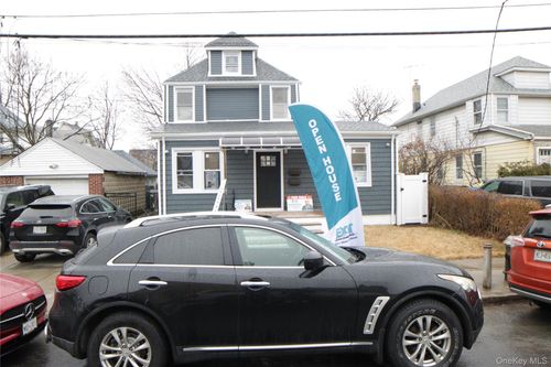 22011 94th Dr, Queens Village, NY, 11428-2105 | Card Image