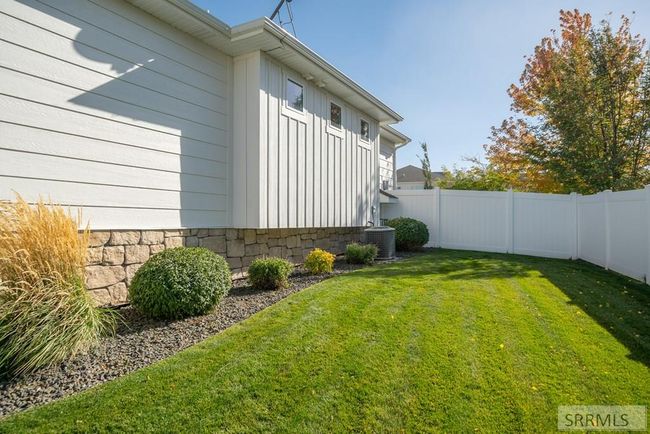 6353 E Tower Castle Loop, House other with 5 bedrooms, 3 bathrooms and 3 parking in Ammon ID | Image 71