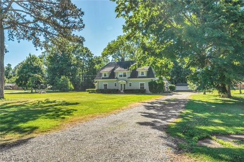 31 Fairfield Rd, Painesville, OH, 44077-1565 | Card Image
