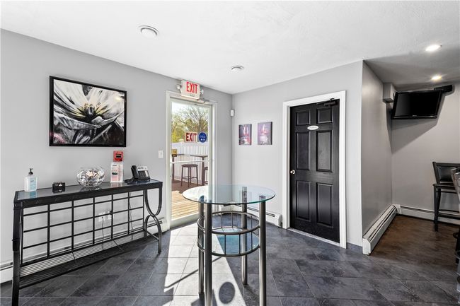 659 Killingly St, Home with 2 bedrooms, 3 bathrooms and 30 parking in Johnston RI | Image 6