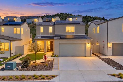 35241 Valencia Pt, Fallbrook, CA, 92028-6582 | Card Image