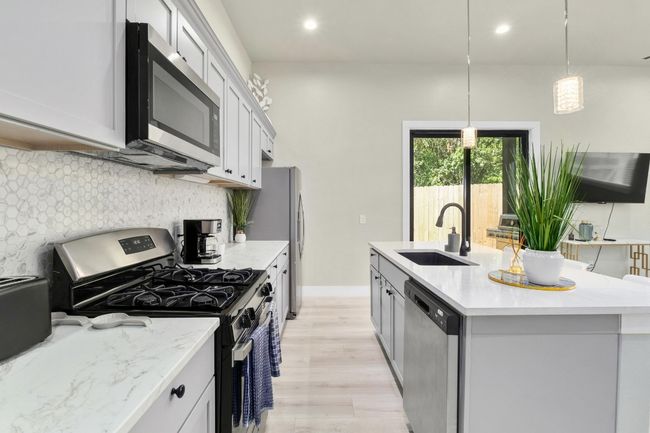 7215 Bennett Ave, Home with 0 bedrooms, 0 bathrooms and null parking in Austin TX | Image 11