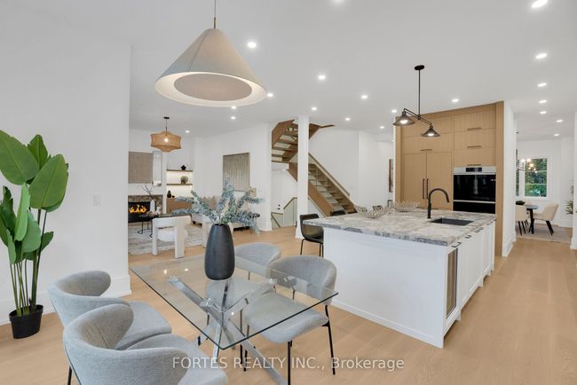 16 Cadillac Ave, House other with 5 bedrooms, 5 bathrooms and 4 parking in North York ON | Image 11