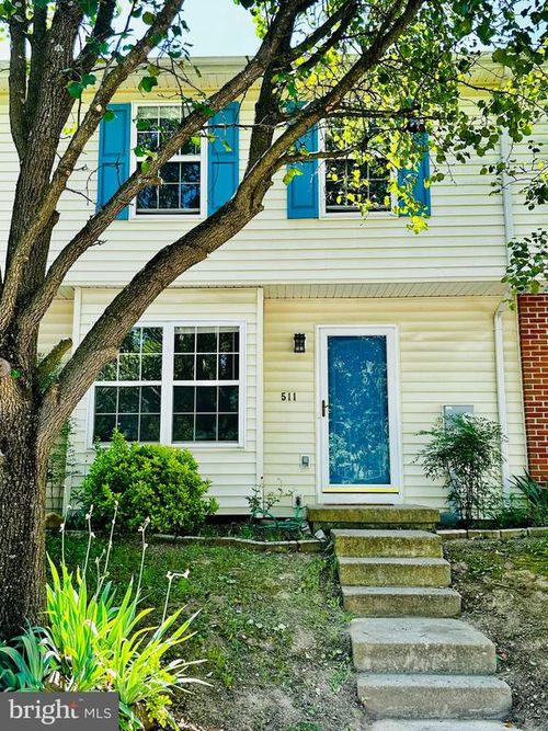 511 Ridgefield Ave, STEPHENS CITY, VA, 22655-2902 | Card Image