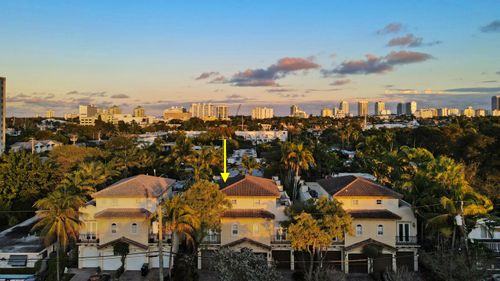 814 N Victoria Park Rd, Fort Lauderdale, FL, 33304-4476 | Card Image
